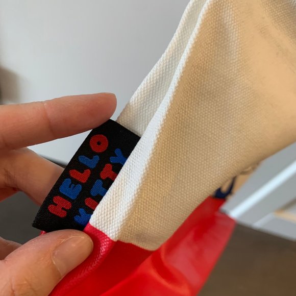 2010 HELLO KITTY TOTE BAG BRAND NEW - Picture 5 of 9